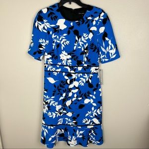 4/$25 Maggy London | Blue Floral Print Fit N' Flare Short Sleeve Dress